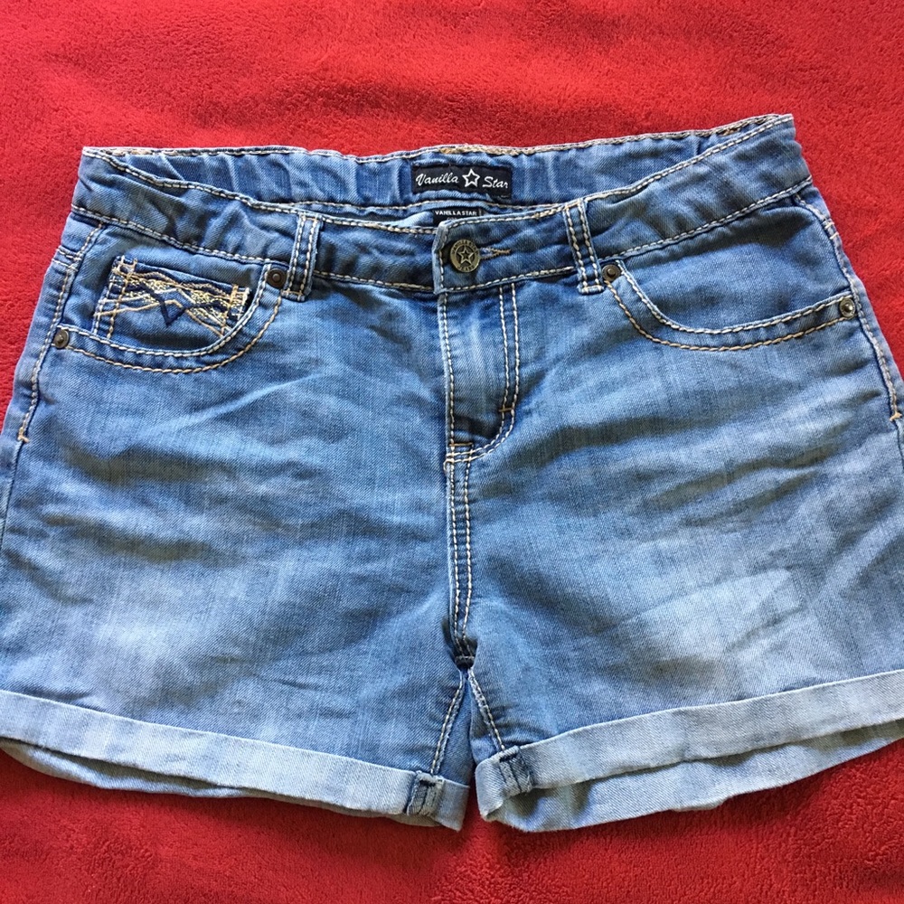 Vanilla Star Shorts